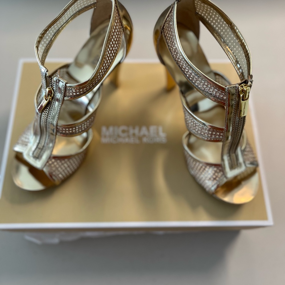 Michael Kors Berkley T-Strap Sandal/Shoe